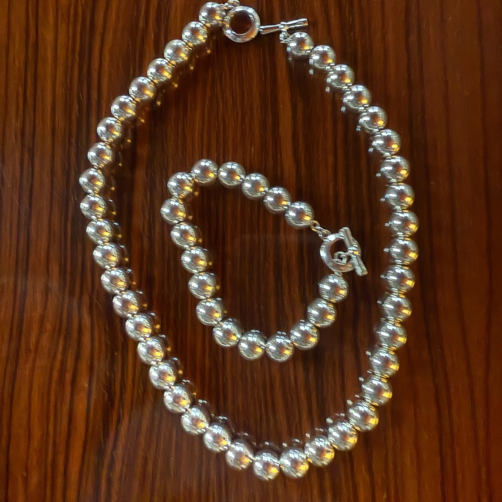 Elegant Silver Beaded Necklace and Bracelet Set